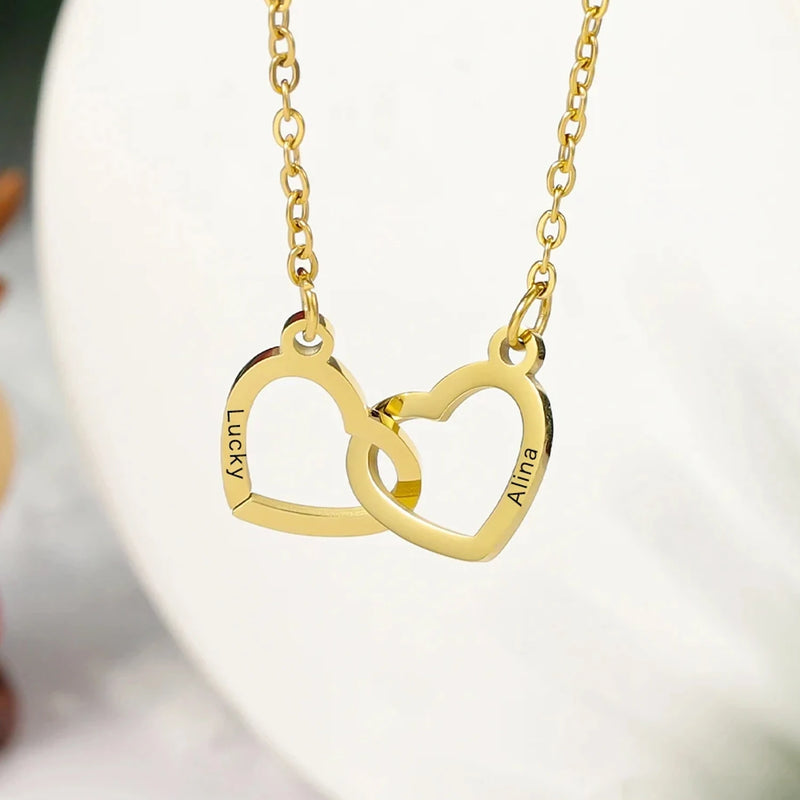 EternalLove — Necklace with Rotating Rose Box to Gift to Someone You Love!